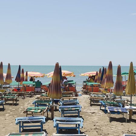 Hotel Riviera Durrës Exterior foto